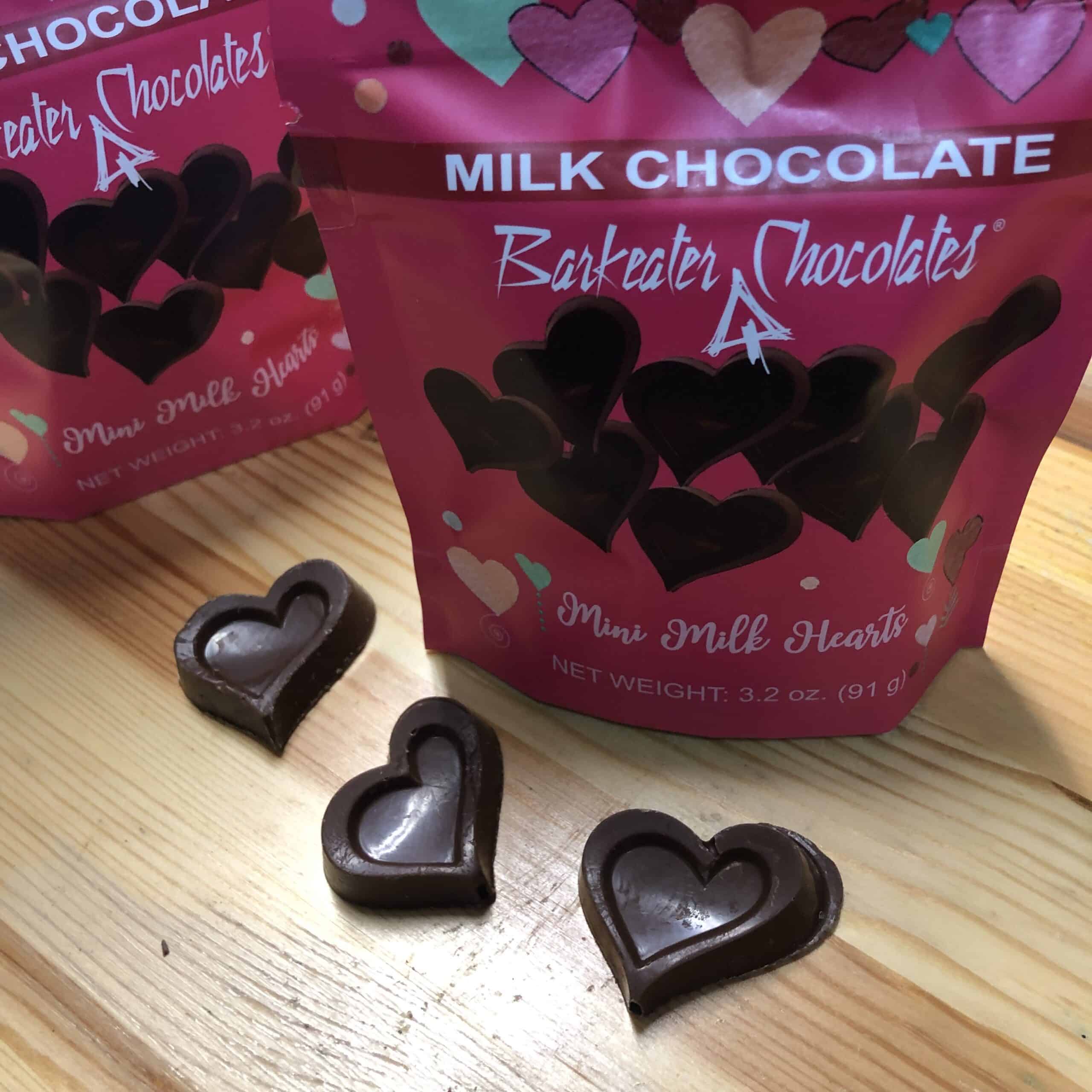 Stand up pouch with mini hearts milk chocolate